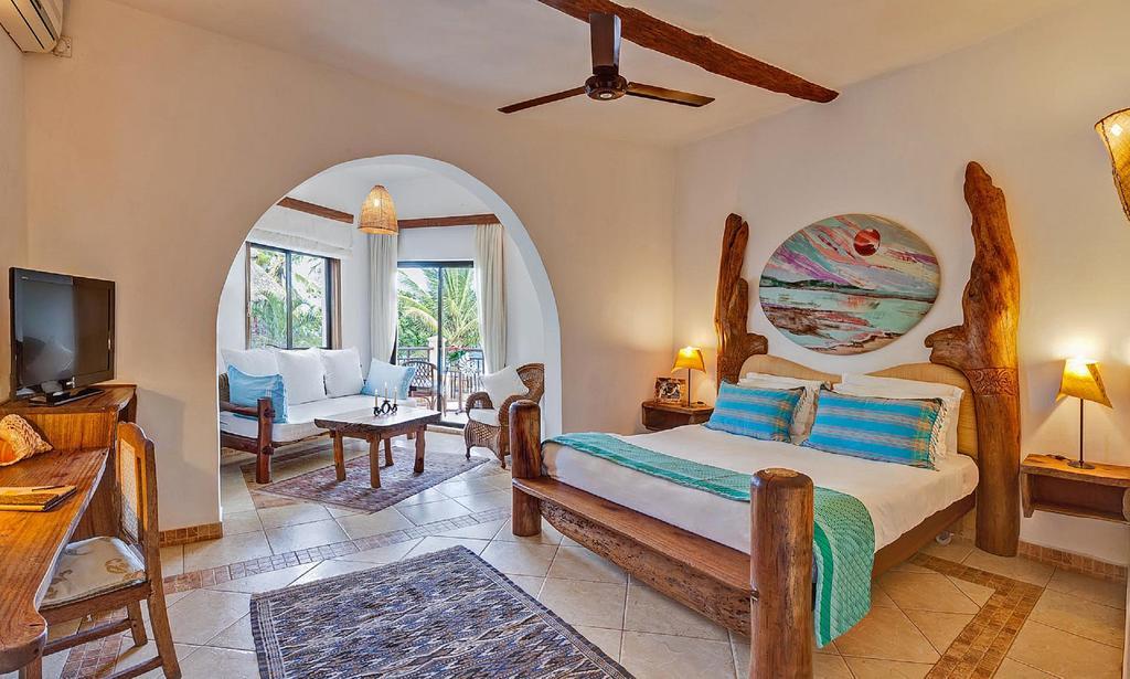 Afrochic Diani Hotel Укунда Стая снимка